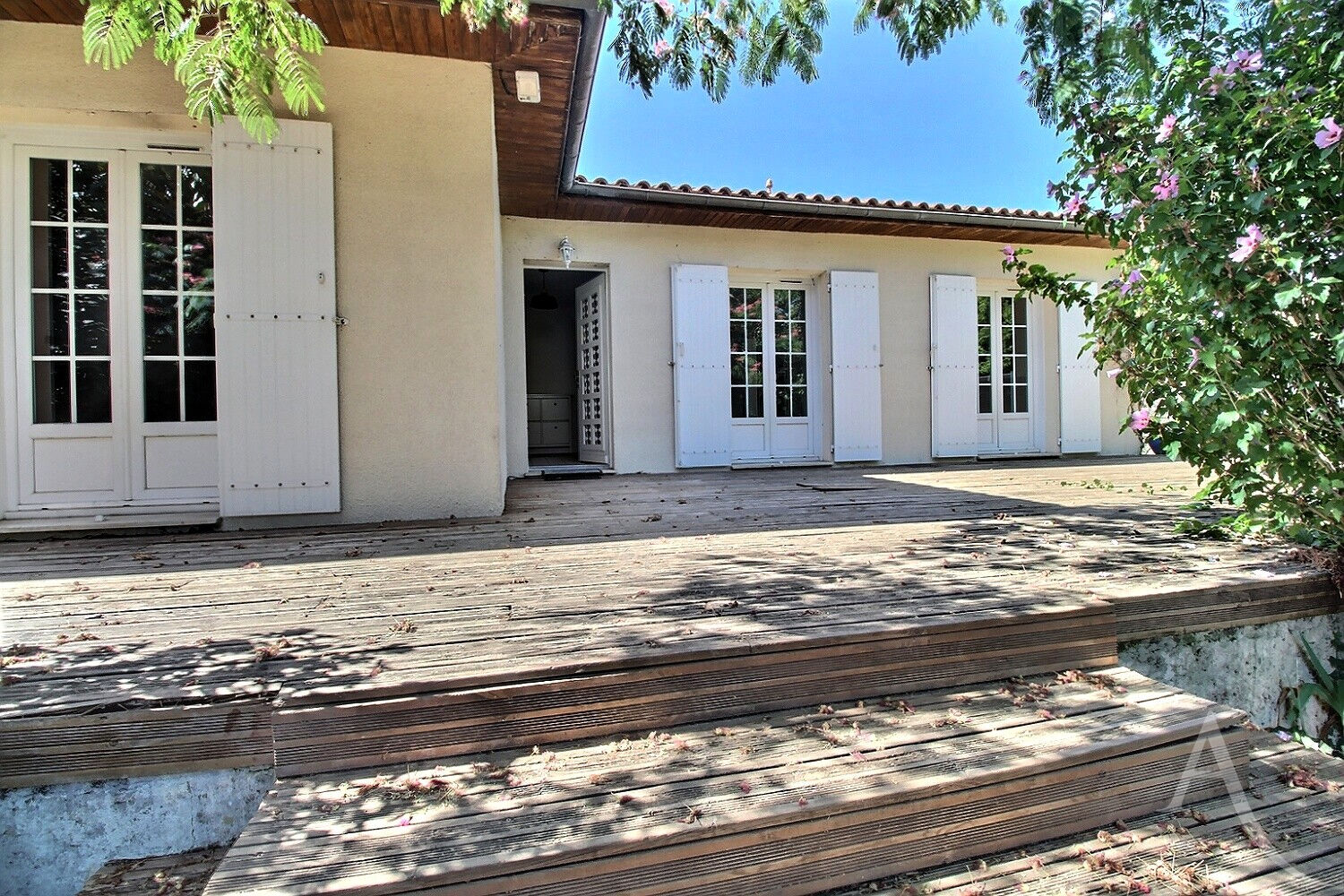 Maison Villenave D Ornon (33140) 8 pi&egrave;ces 157.00 m&sup2;