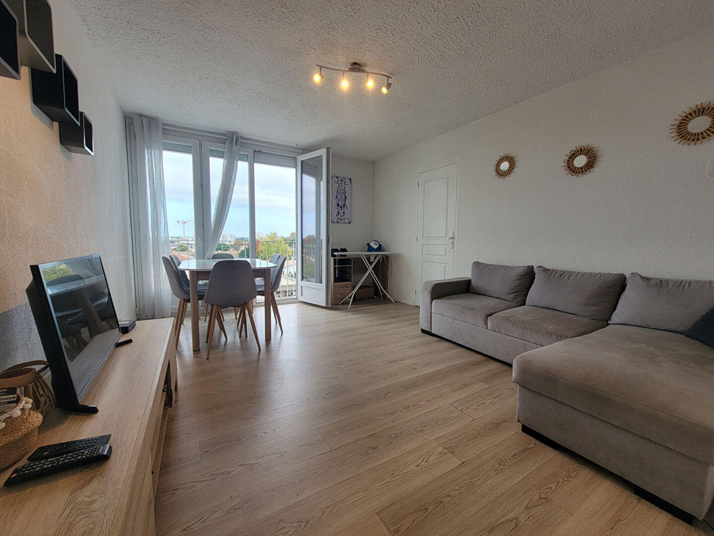 Appartement VILLENAVE D ORNON (33140) 5 pièces 83.58 m²