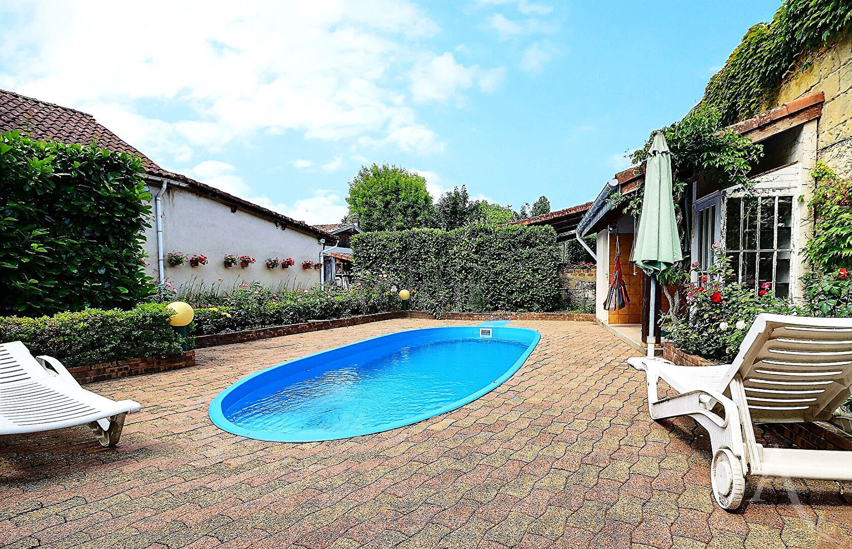 Demeure LEOGNAN (33850) 8 pièces 250.00 m²