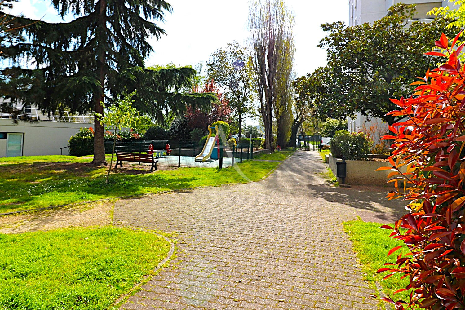 Appartement BEGLES (33130) 3 pièces 65.00 m²