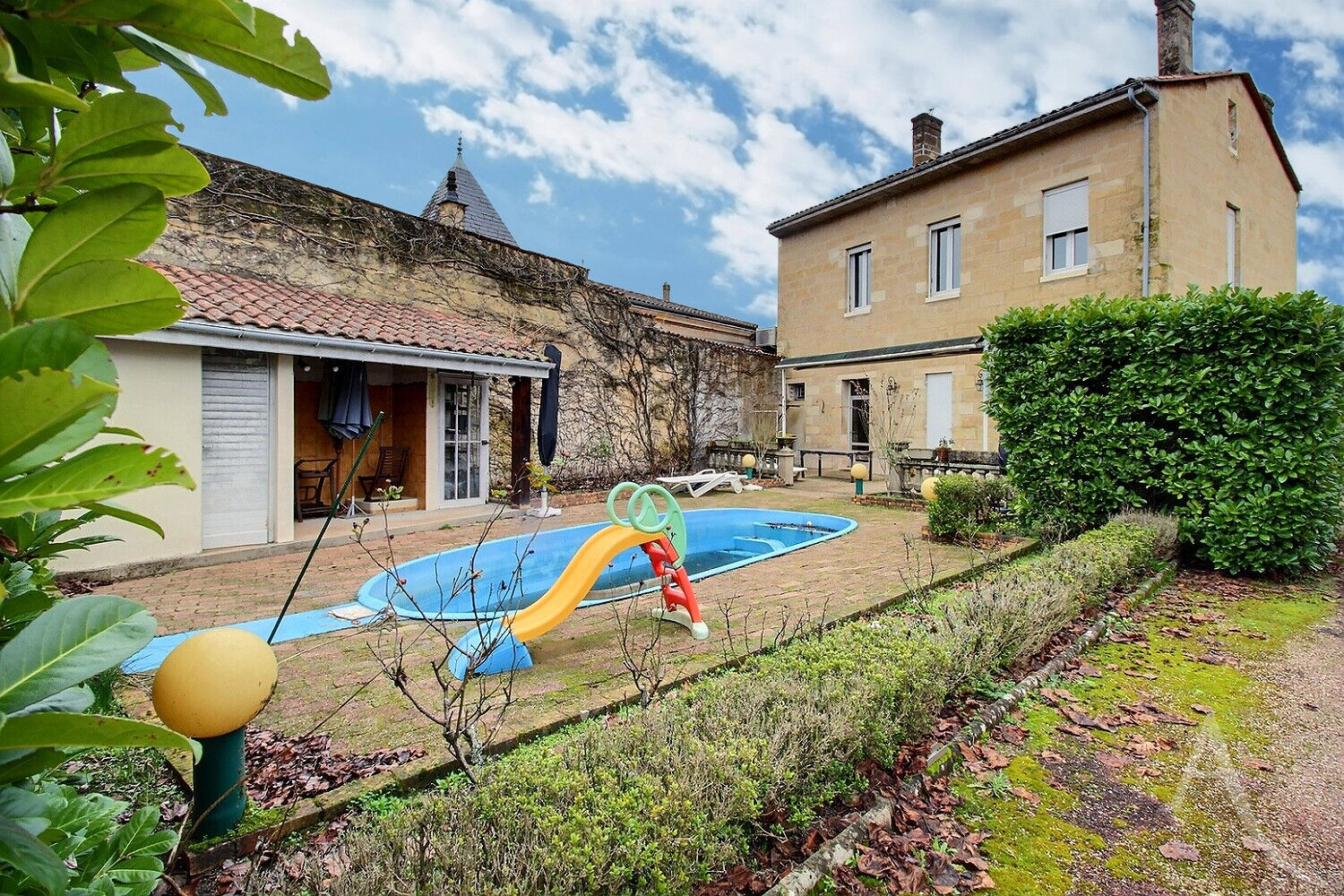 Demeure LEOGNAN (33850) 8 pi&egrave;ces 248.00 m&sup2;