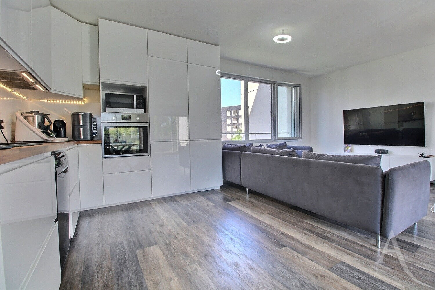 Appartement BEGLES (33130) 4 pi&egrave;ces 86.00 m&sup2;