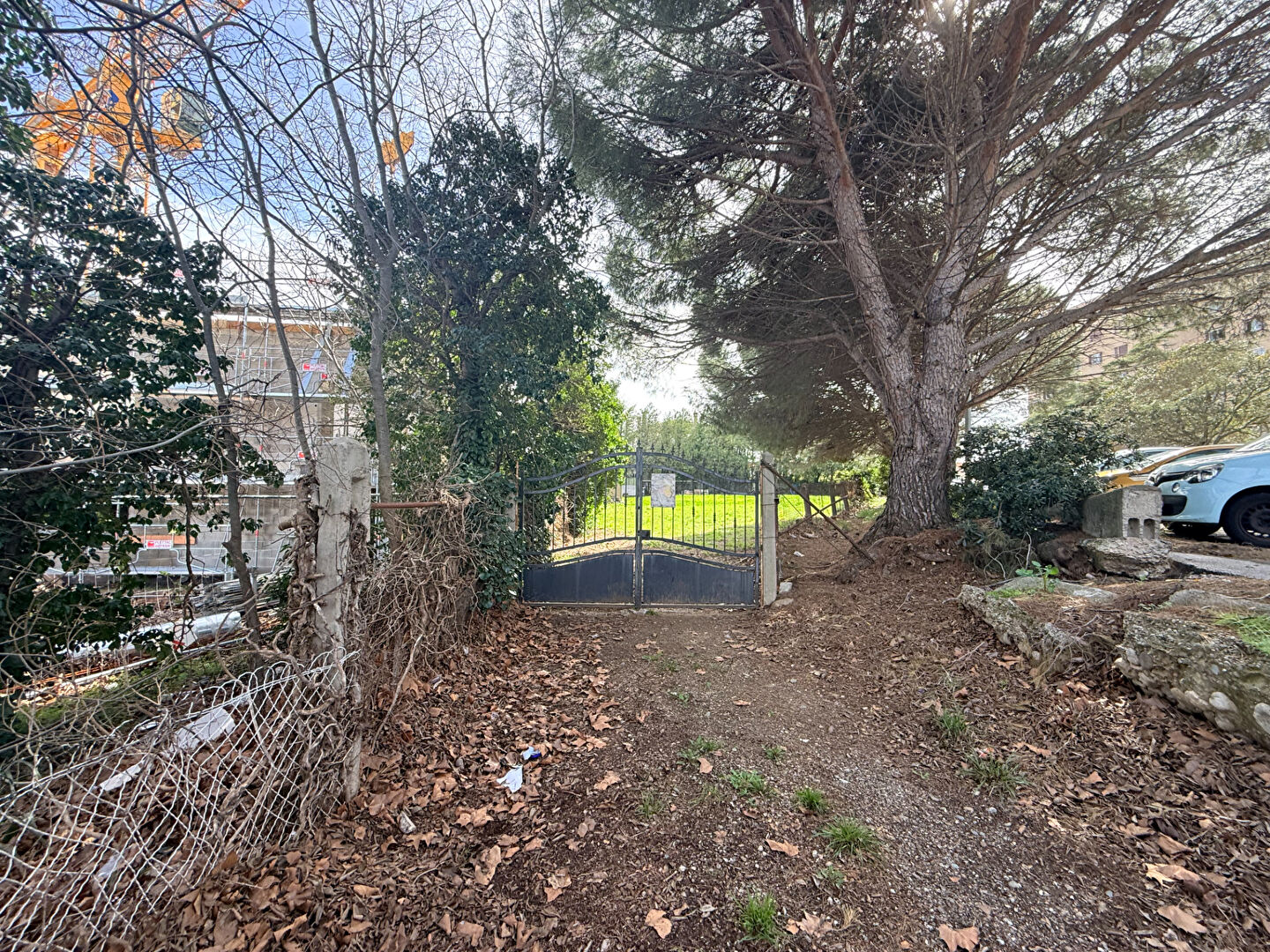 Terrain thuir (66300) 716.00 m&sup2;