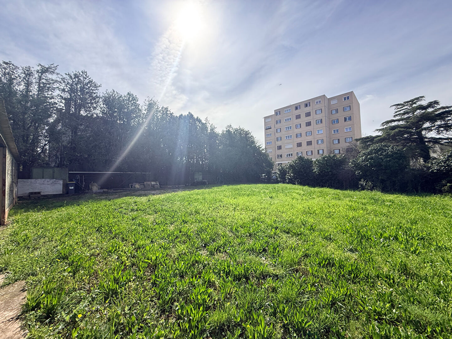 Terrain thuir (66300) 716.00 m&sup2;