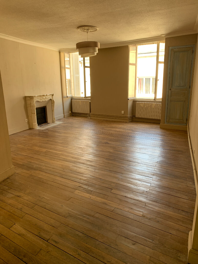 Maison CHATEAUROUX (36000) 4 pièces 101.00 m²
