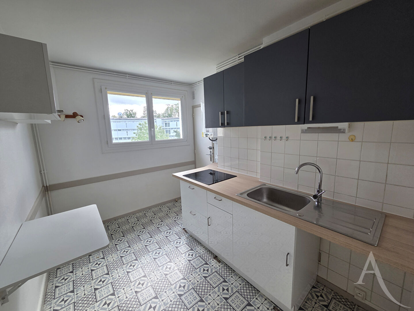 Appartement CHATEAUROUX (36000) 2 pi&egrave;ces 49.00 m&sup2;