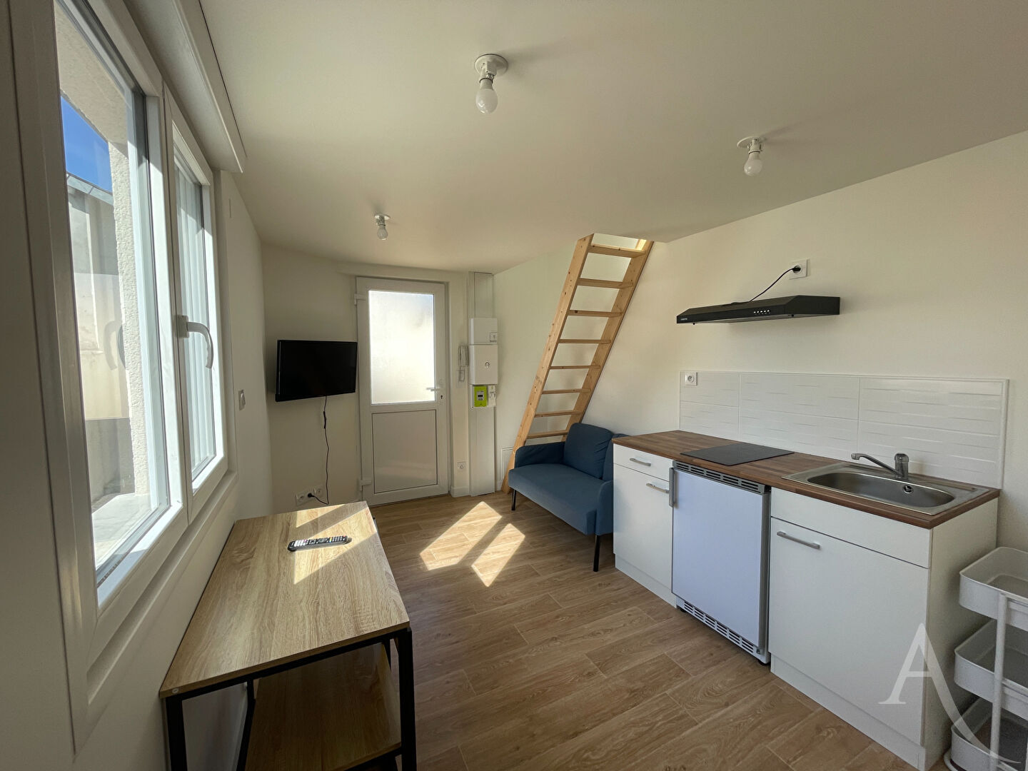 Appartement CHATEAUROUX (36000) 1 pièce 13.77 m²