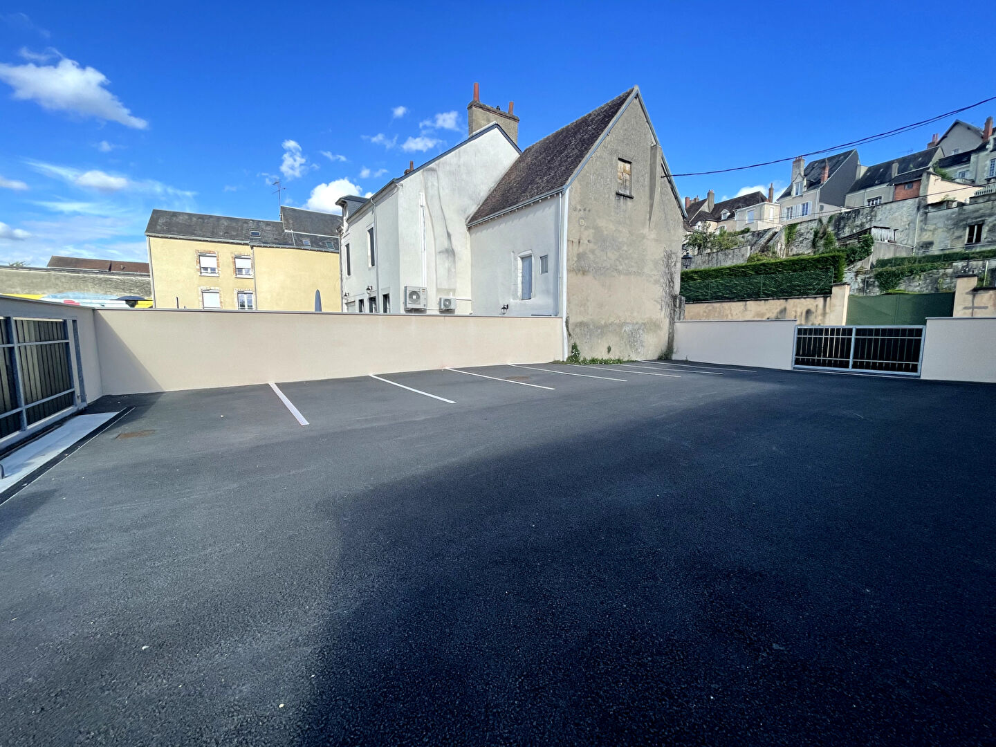 Parking / box CHATEAUROUX (36000)