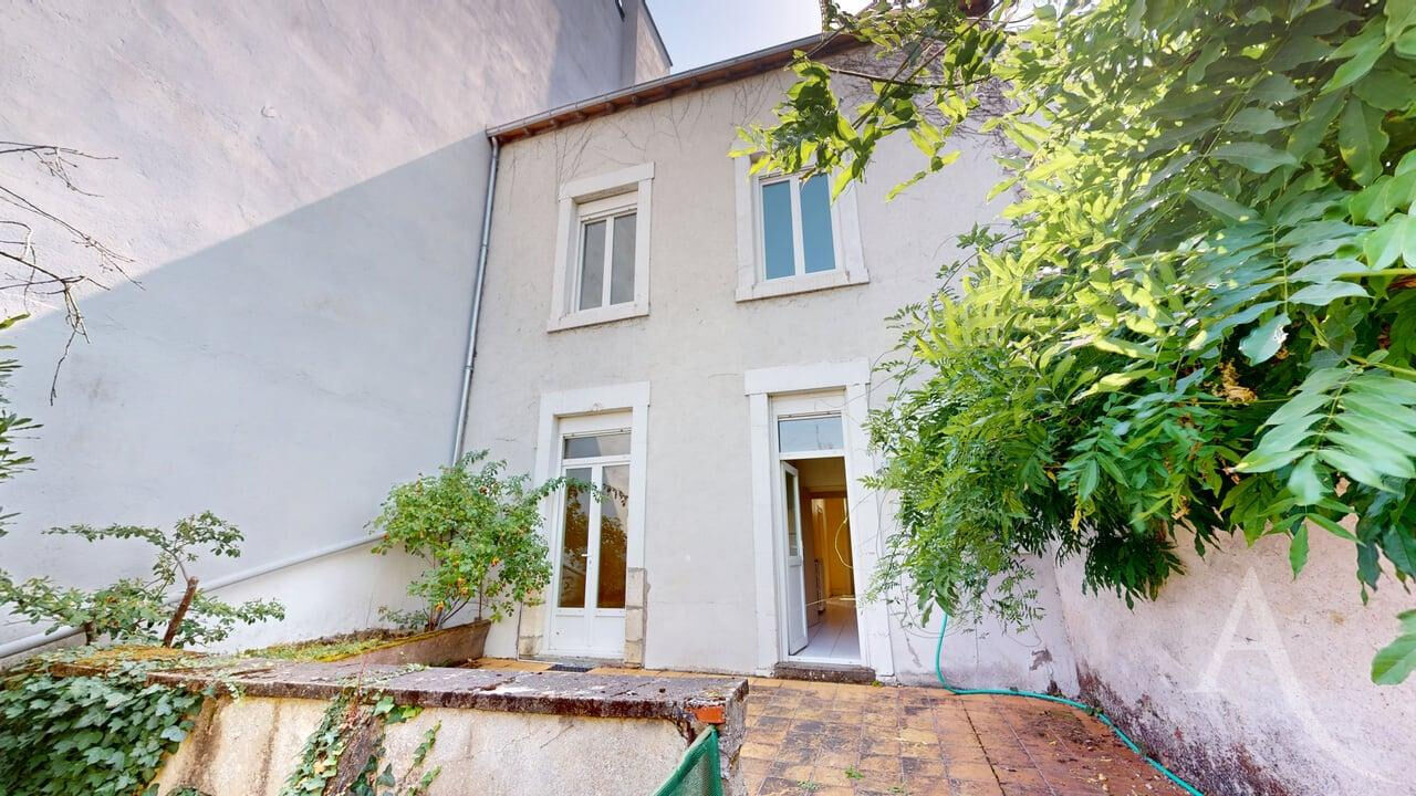 Maison CHATEAUROUX (36000) 6 pièces 110.00 m²