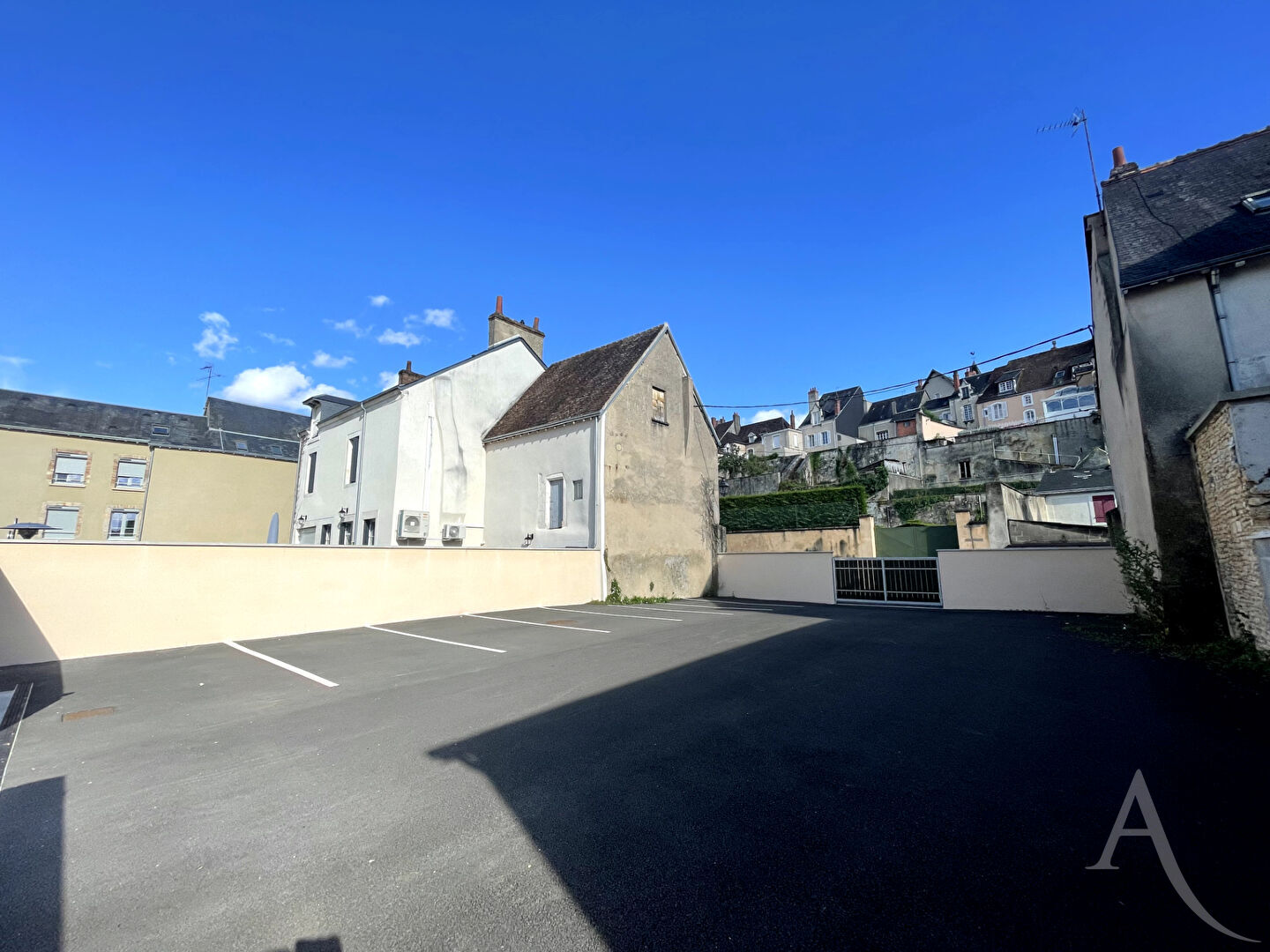 Parking / box CHATEAUROUX (36000)