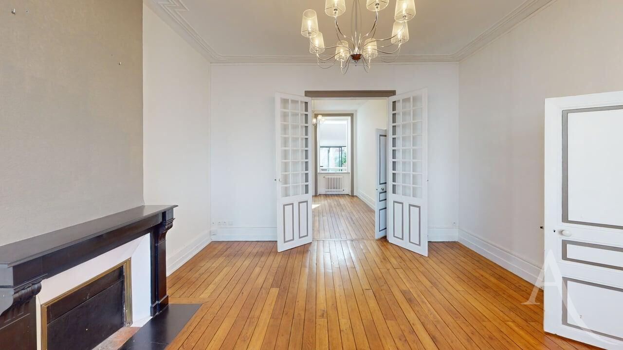 Maison CHATEAUROUX (36000) 7 pi&egrave;ces 172.59 m&sup2;