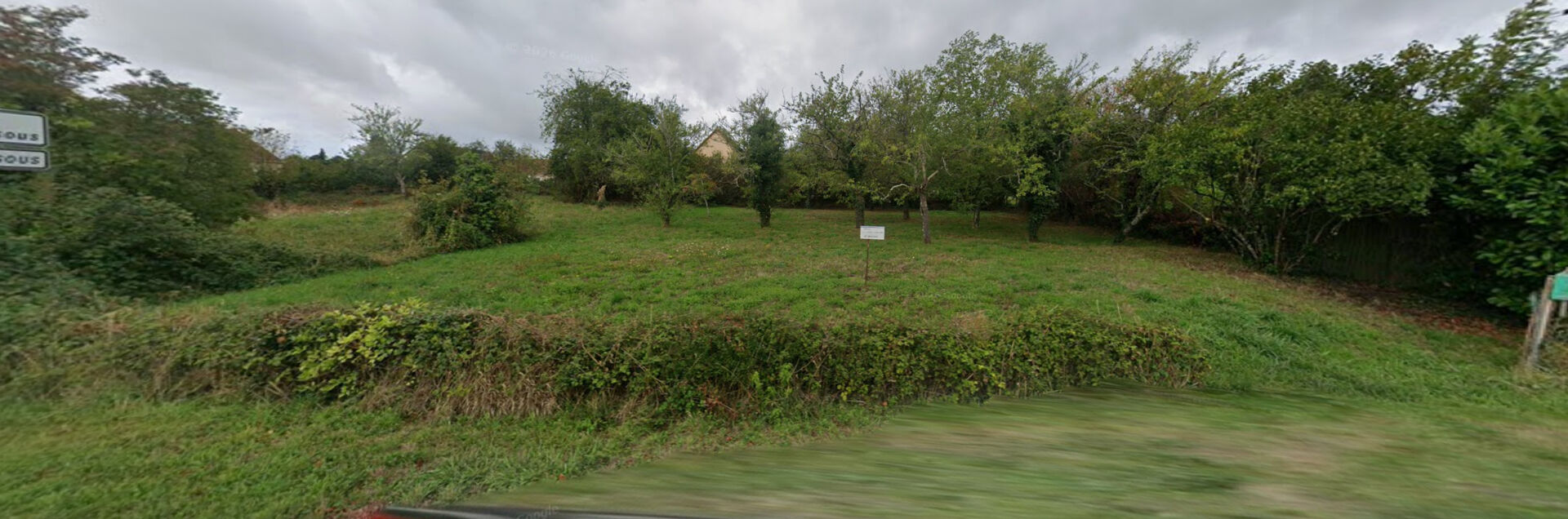Terrain CLUIS (36340) 893.00 m&sup2;