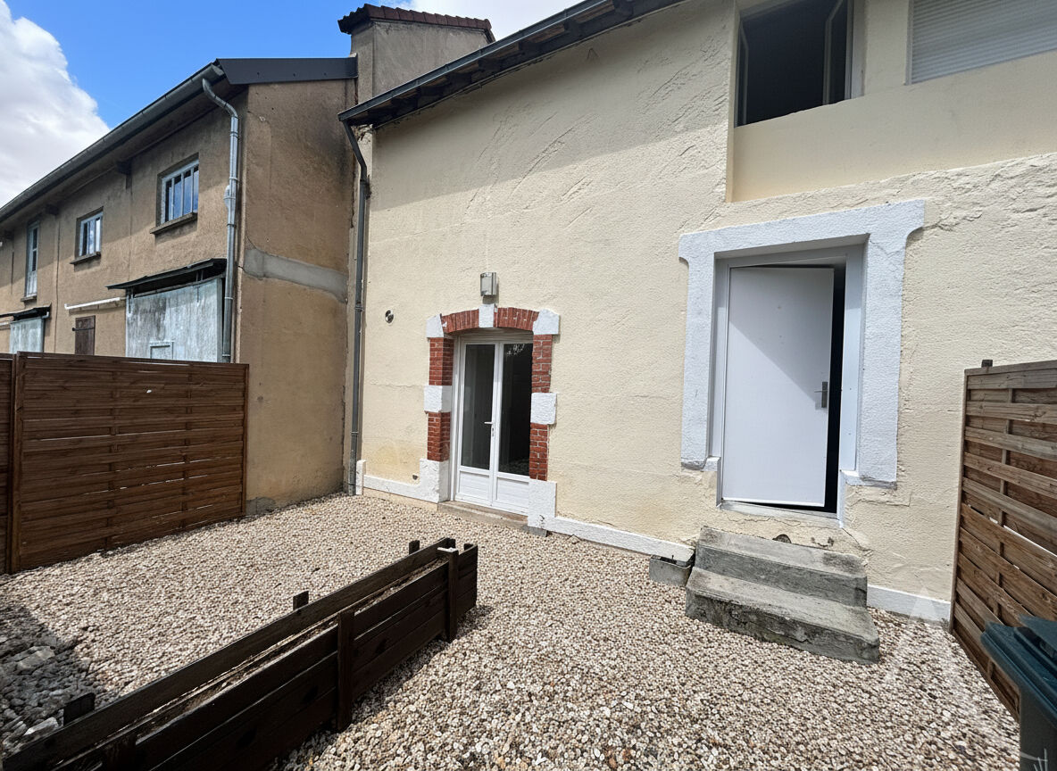 Maison CHATEAUROUX (36000) 2 pi&egrave;ces 53.00 m&sup2;