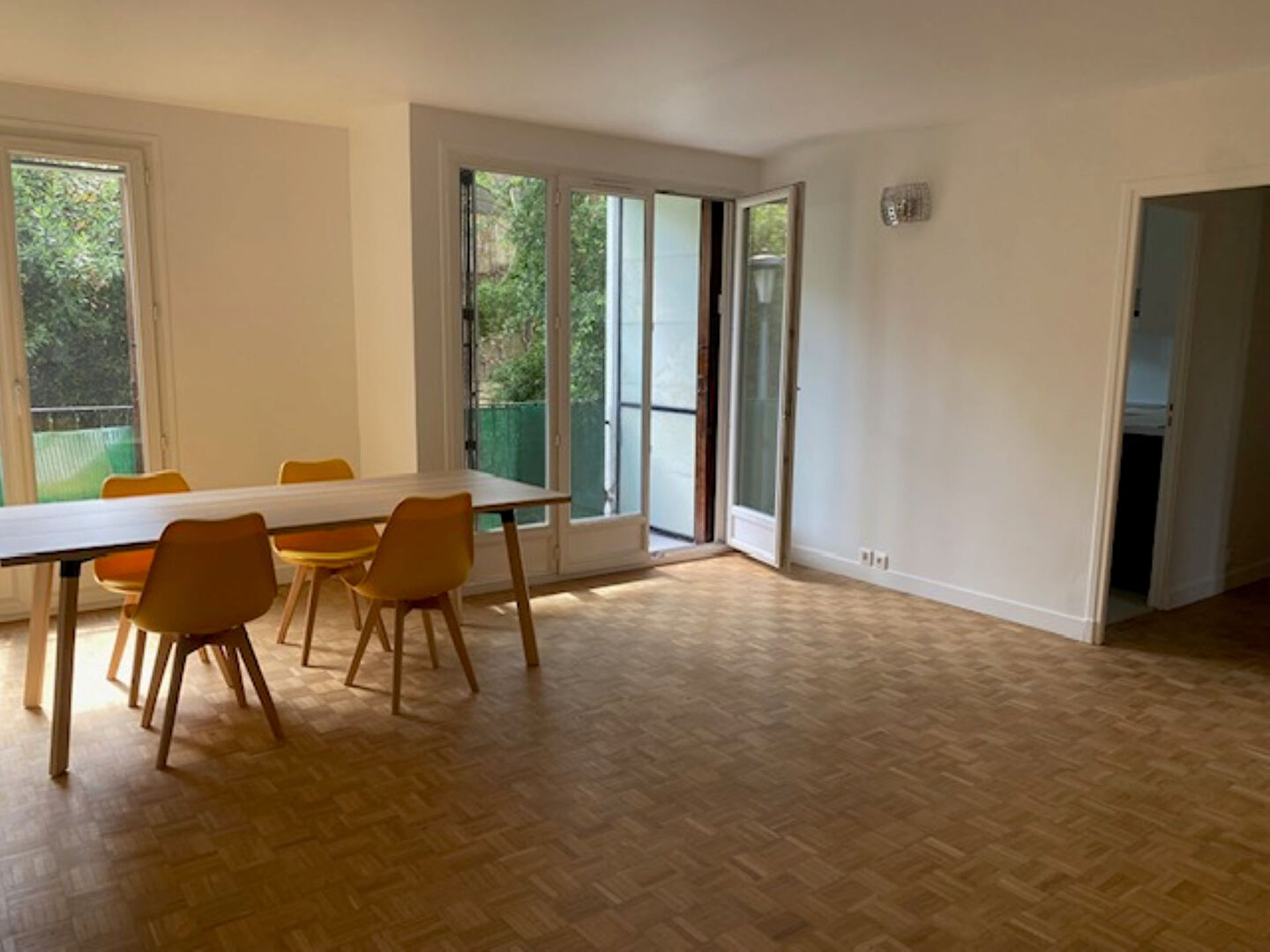 Chatou (78) 2 200 € / mois cc Appartement 5 pièces , 3 chambres 84.88 m² Meublé Voir le bien