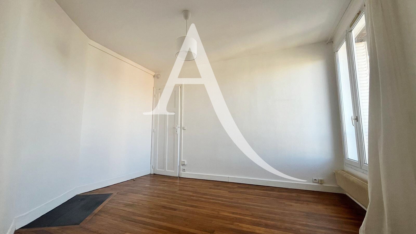 Appartement NANTERRE (92000) 2 pi&egrave;ces 30.01 m&sup2;