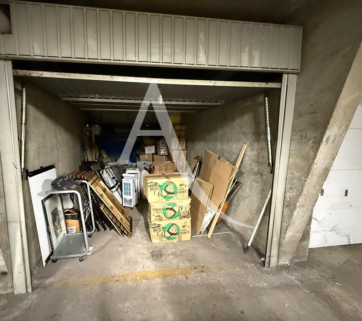 Parking / box CHATOU (78400) 13.25 m&sup2;