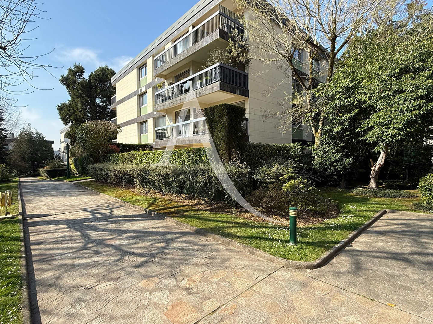 Appartement CHATOU (78400) 5 pi&egrave;ces 113.00 m&sup2;