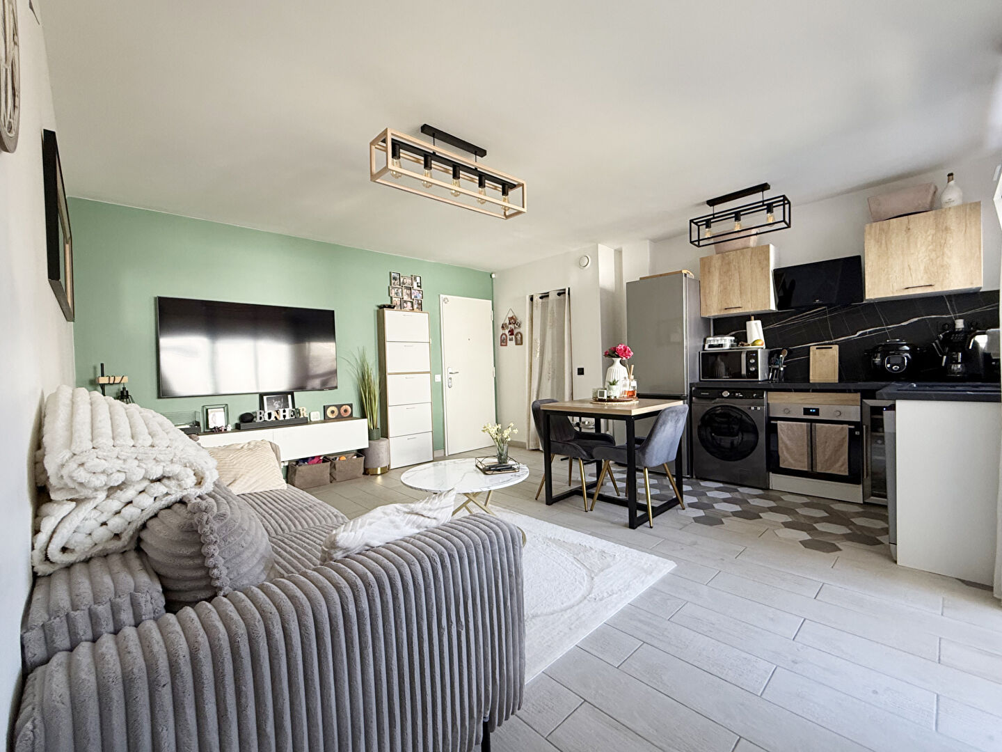 Appartement CHATOU (78400) 2 pi&egrave;ces 44.00 m&sup2;