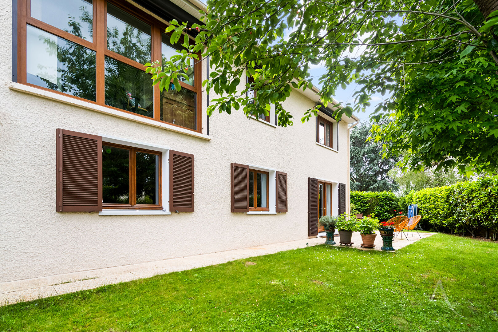 à 4 km de Sartrouville Exclusif 863 000 € Maison 8 pièces , 6 chambres 212.08 m² Avec jardin, terrasse Voir le bien