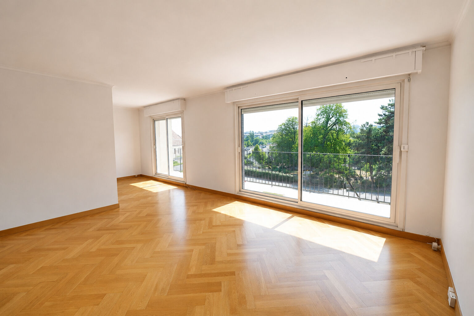 Chatou (78) Exclusif 2 010 € / mois cc Appartement 5 pièces , 3 chambres 90.30 m² Avec balcon Voir le bien