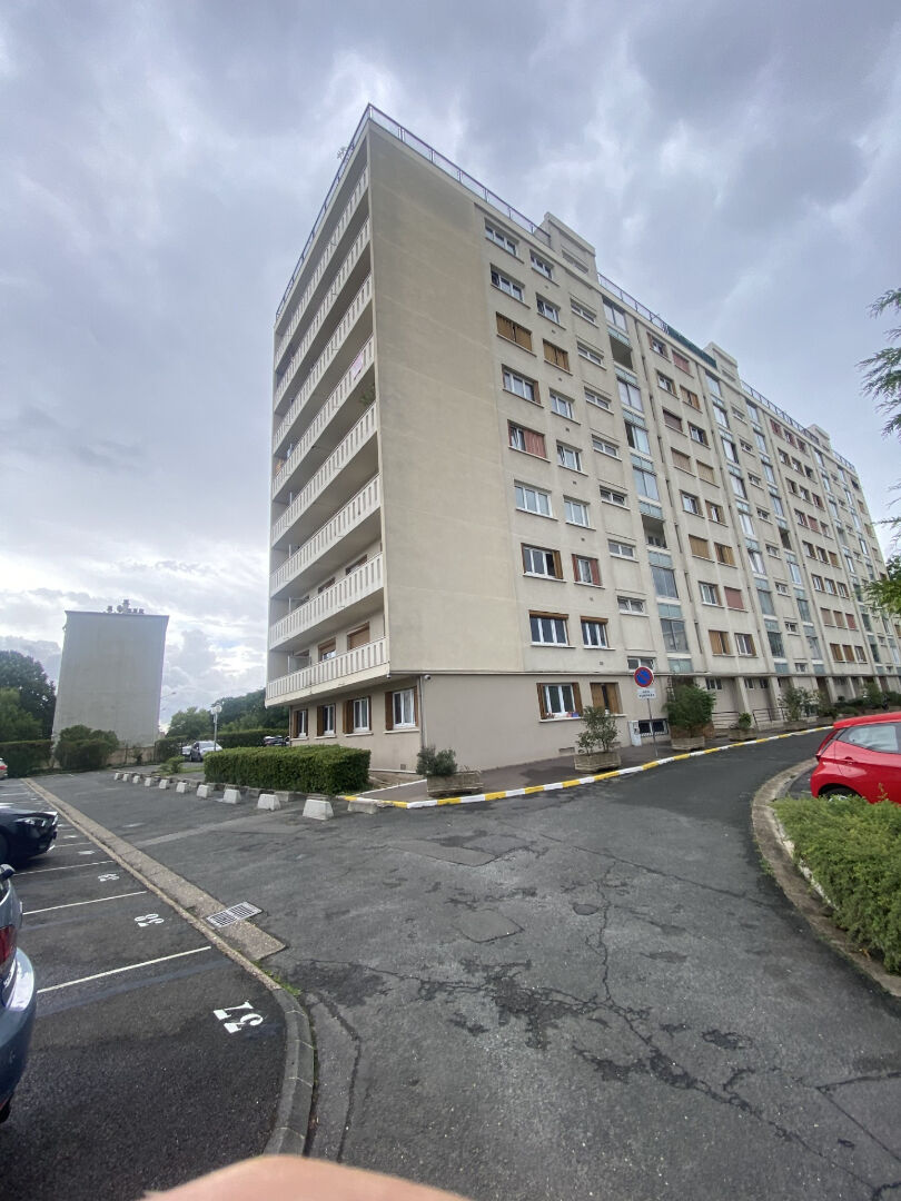Drancy (93) 200 000 € Appartement 3 pièces , 2 chambres 58.80 m² Avec balcon, garage/box