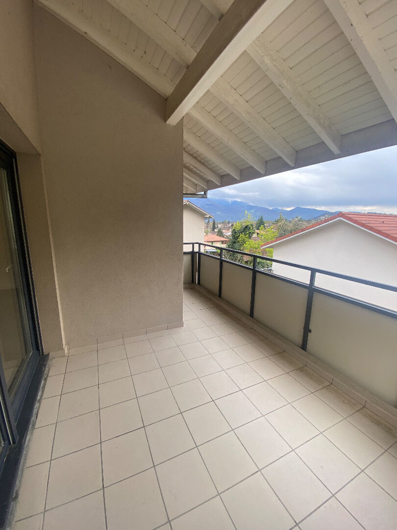 Appartement CROLLES (38920) 5 pièces 98.00 m²