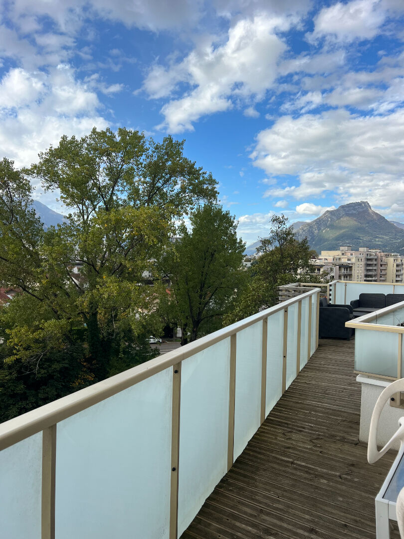 Appartement GRENOBLE (38100) 4 pièces 83.00 m²