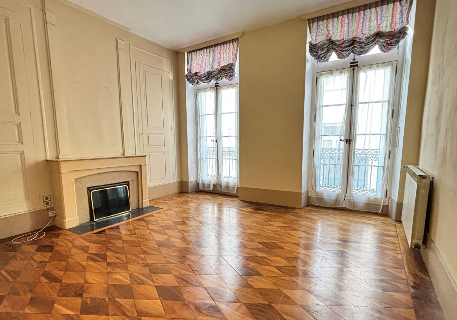 Appartement GRENOBLE (38000) 6 pièces 131.07 m²