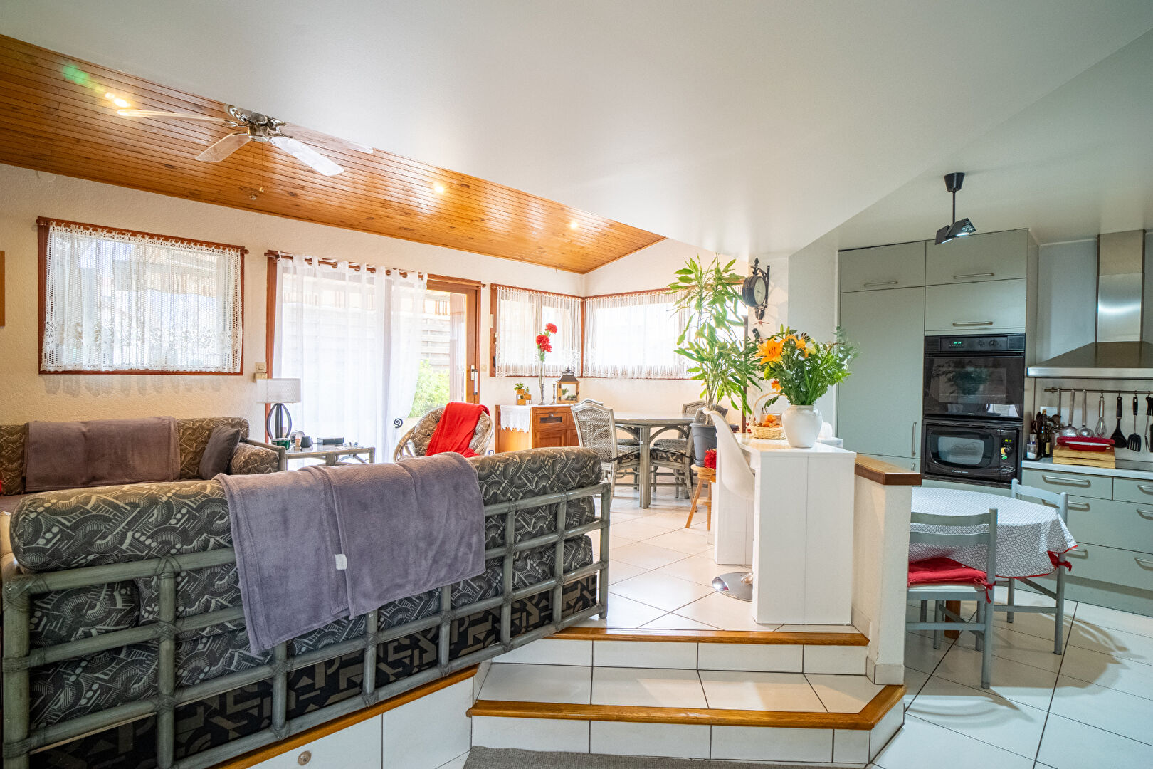 Immeuble FONTAINE (38600) 10 pièces 270.00 m²