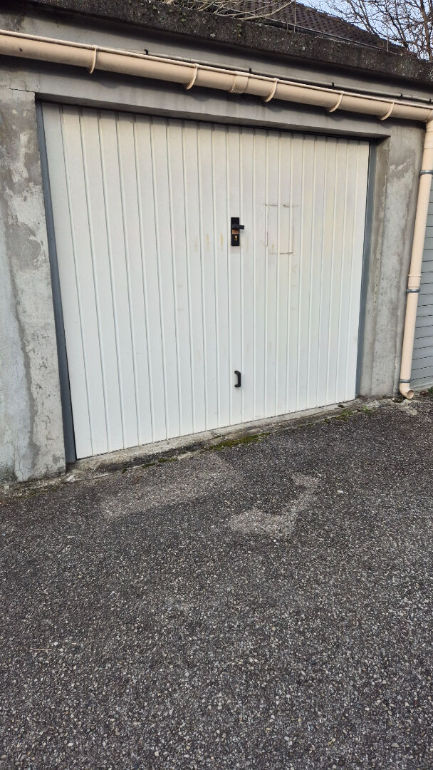 Parking / box GRENOBLE (38100) 15.00 m²