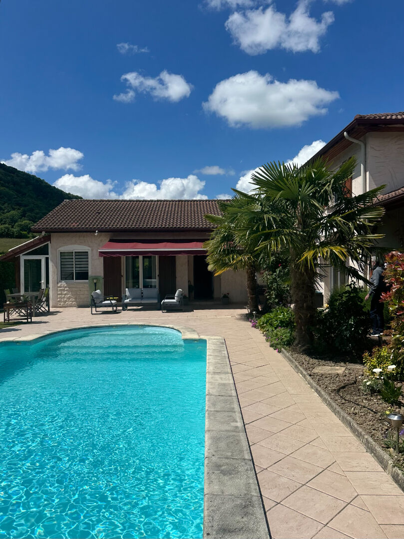 Maison VOIRON (38500) 7 pièces 137.46 m²