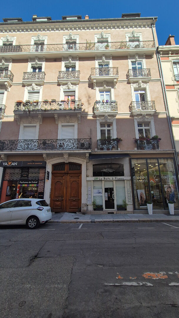 Appartement GRENOBLE (38000) 4 pièces 115.30 m²