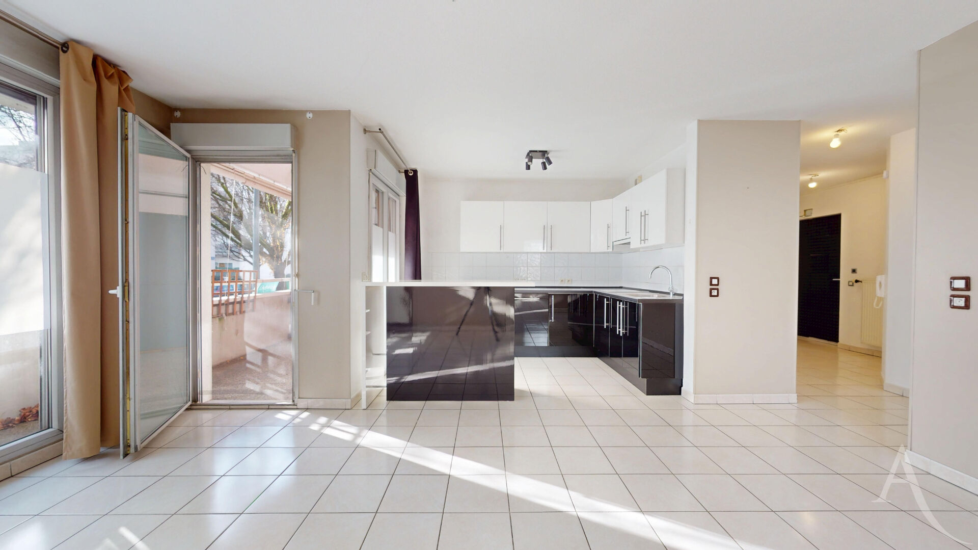 Appartement GRENOBLE (38100) 2 pi&egrave;ces 50.00 m&sup2;