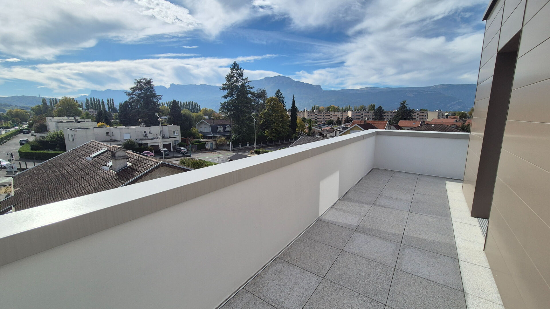 Appartement SAINT MARTIN D HERES (38400) 5 pi&egrave;ces 108.00 m&sup2;