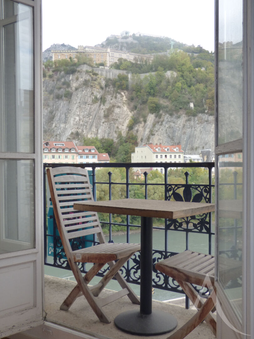 Appartement GRENOBLE (38000) 4 pièces 90.00 m²