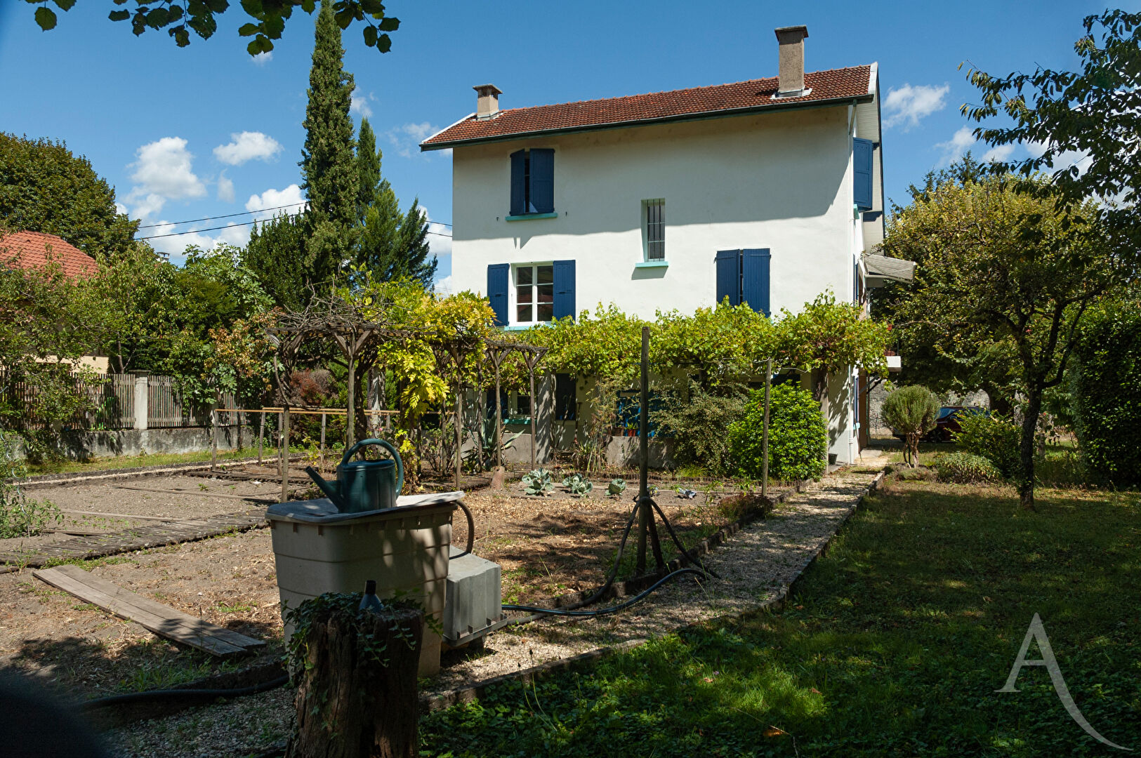 Maison TULLINS (38210) 7 pi&egrave;ces 200.00 m&sup2;