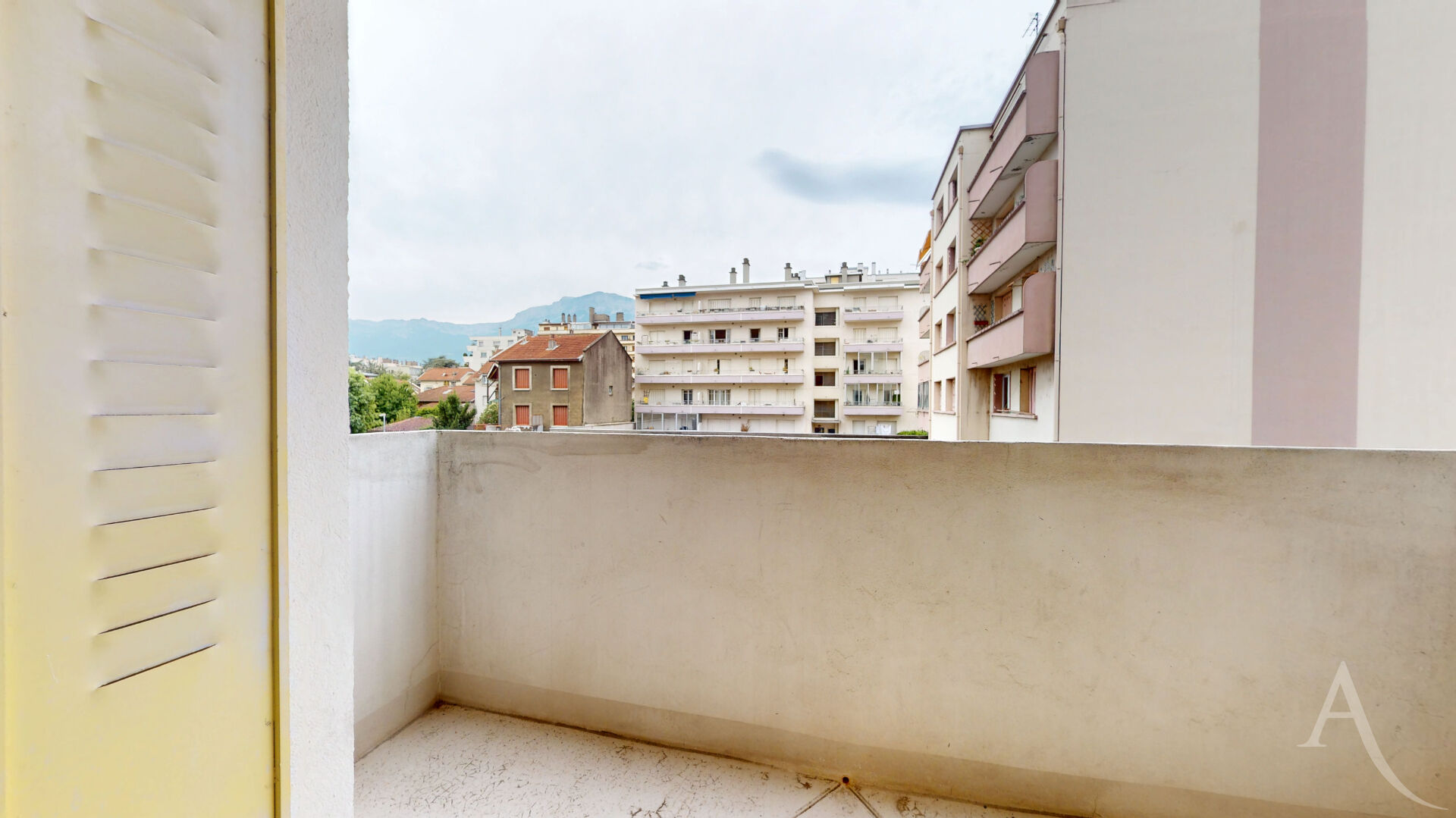 Appartement GRENOBLE (38100) 1 pi&egrave;ce 33.00 m&sup2;