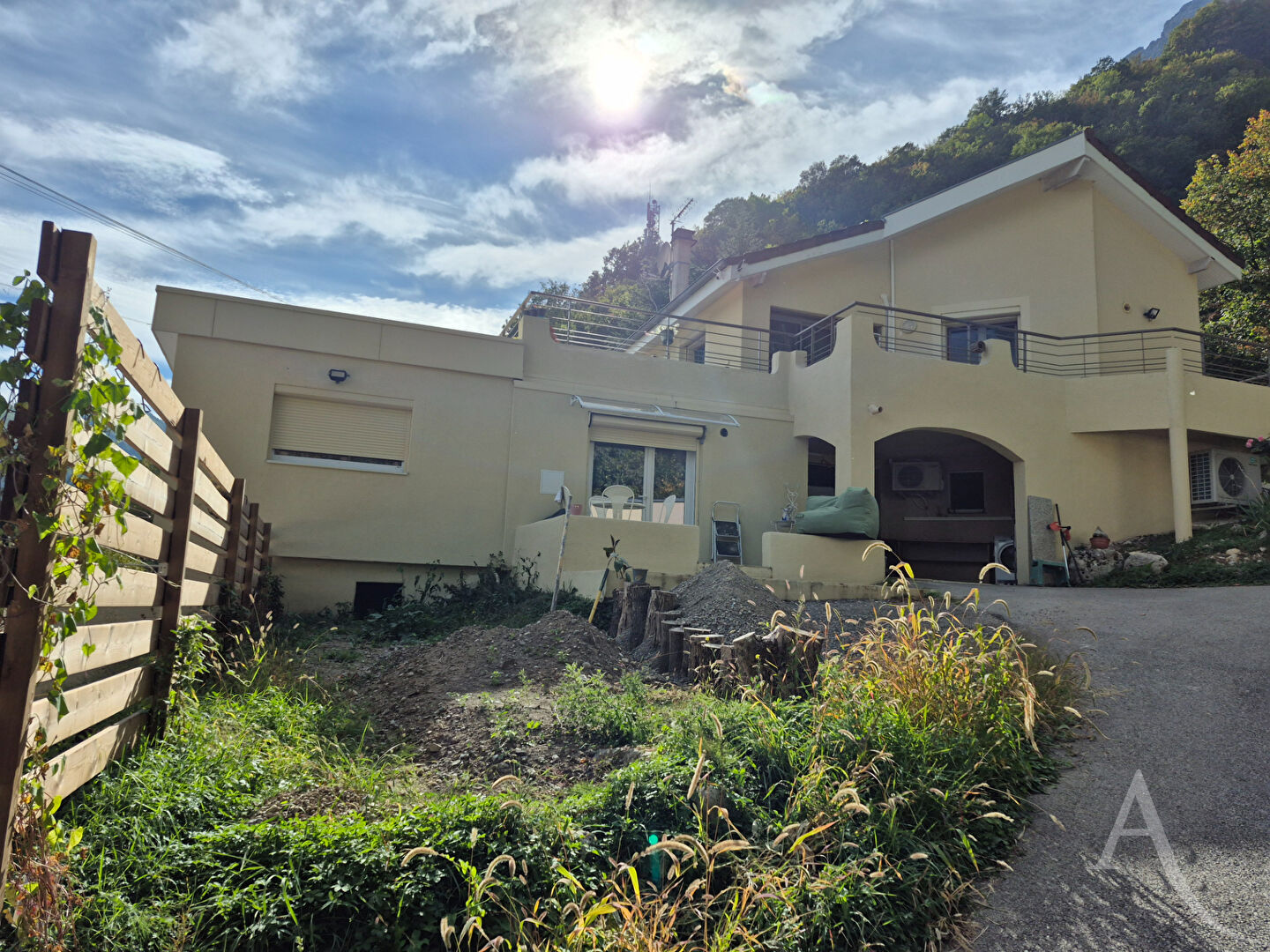Maison 6 pièces 197 m² · à Saint-Paul-de-Varces · 197 m² · 650 000 €
