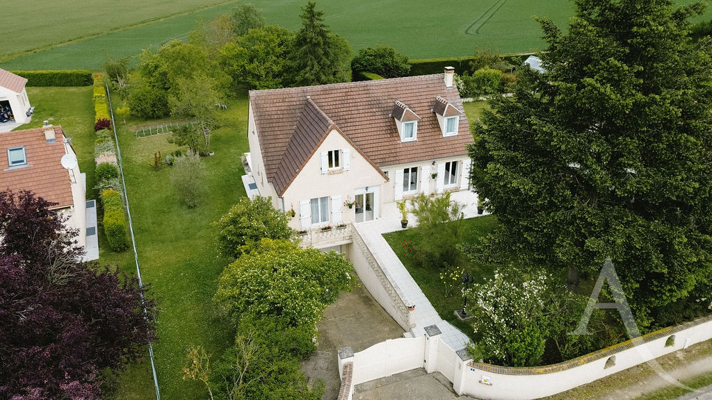 Maison PERDREAUVILLE (78200) 9 pi&egrave;ces 180.00 m&sup2;