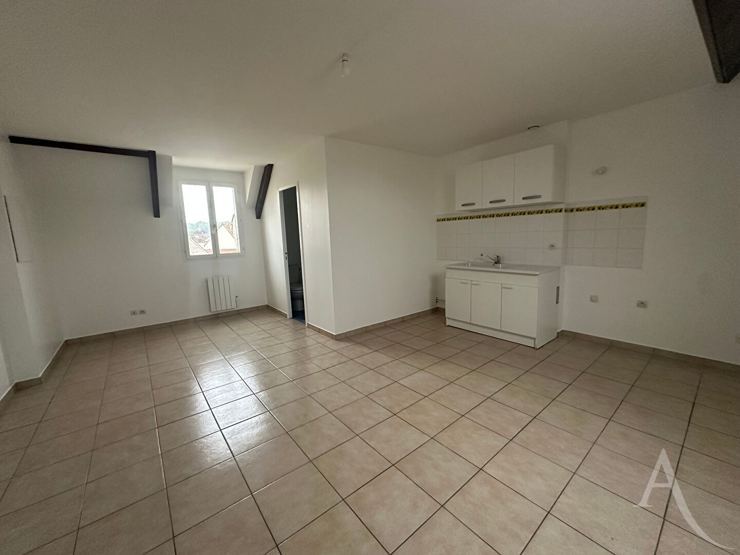 Appartement SOINDRES (78200) 1 pi&egrave;ce 29.40 m&sup2;