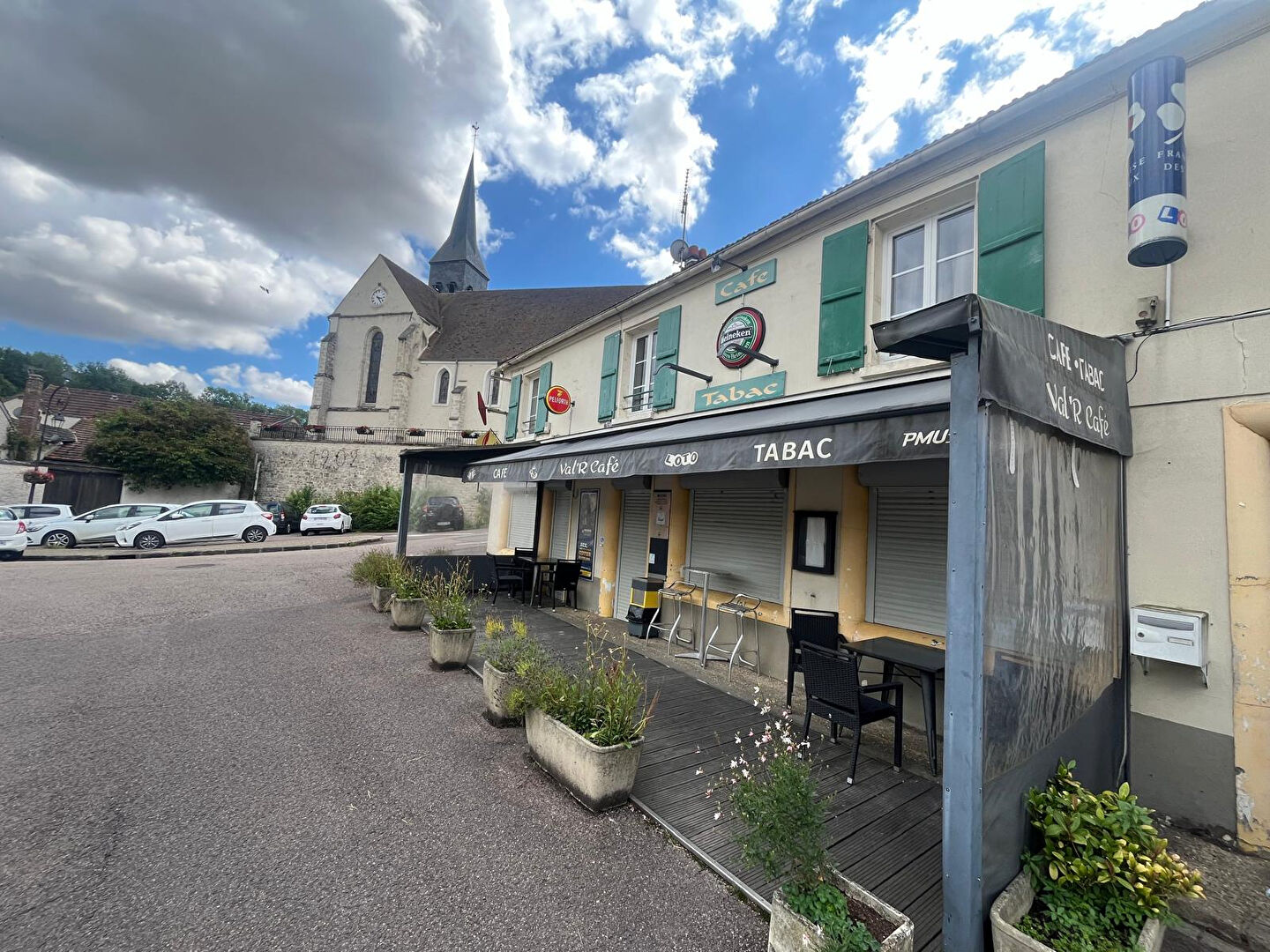Local commercial GUERVILLE (78930) 286.00 m²