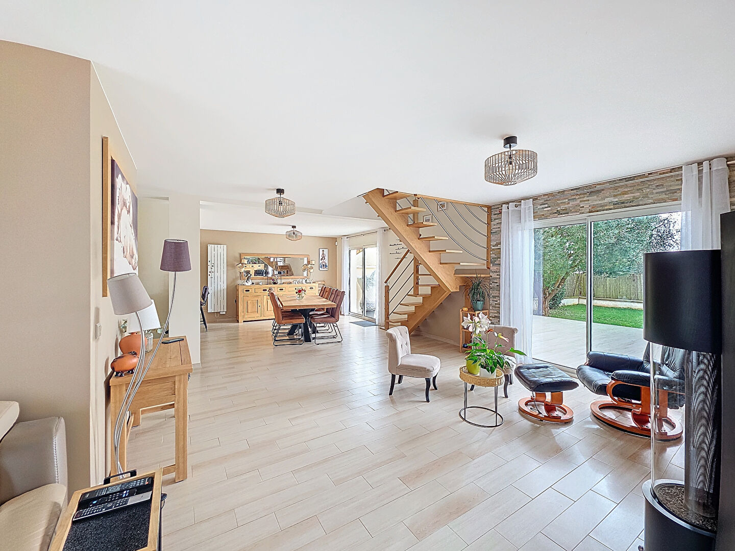 Maison ISSOU (78440) 6 pièces 180.00 m²