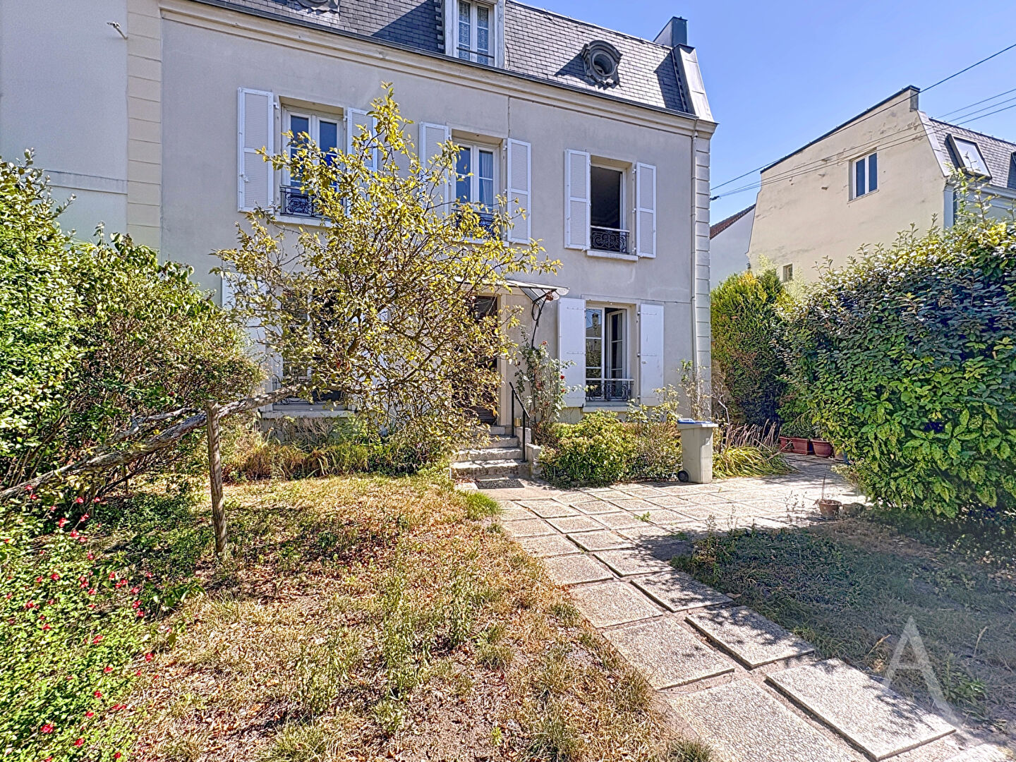 Maison MANTES LA JOLIE (78200) 10 pièces 158.00 m²