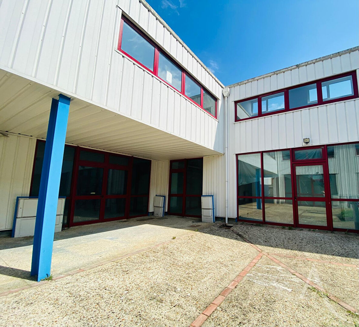 Entrepôt / Local industriel VERNOUILLET (78540) 70.00 m²