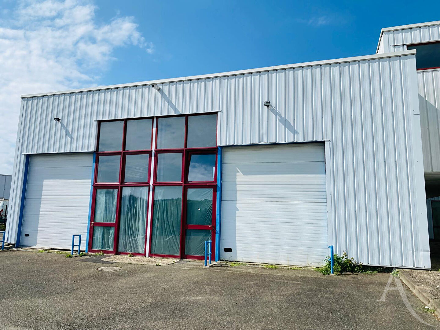 Entrep&ocirc;t / Local industriel VERNOUILLET (78540) 89.70 m&sup2;