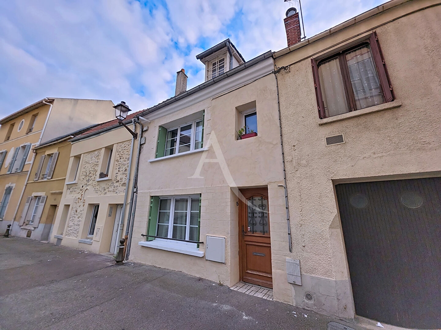 Maison MANTES LA JOLIE (78200) 5 pi&egrave;ces 85.00 m&sup2;