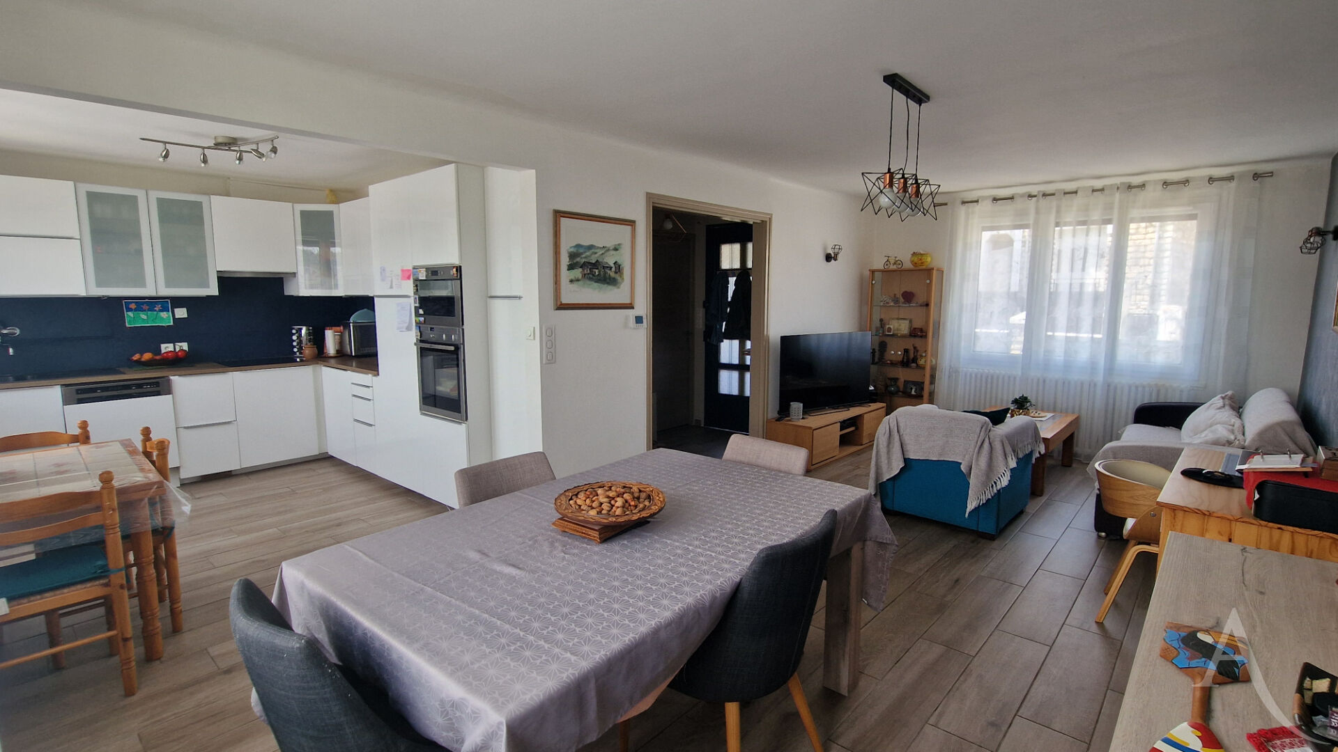 Mantes-la-Jolie (78) Exclusif 352 000 € Maison 5 pièces , 3 chambres 99.50 m² Avec jardin, terrasse