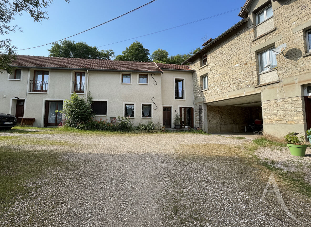Immeuble LA FALAISE (78410) 19 pi&egrave;ces 337.00 m&sup2;