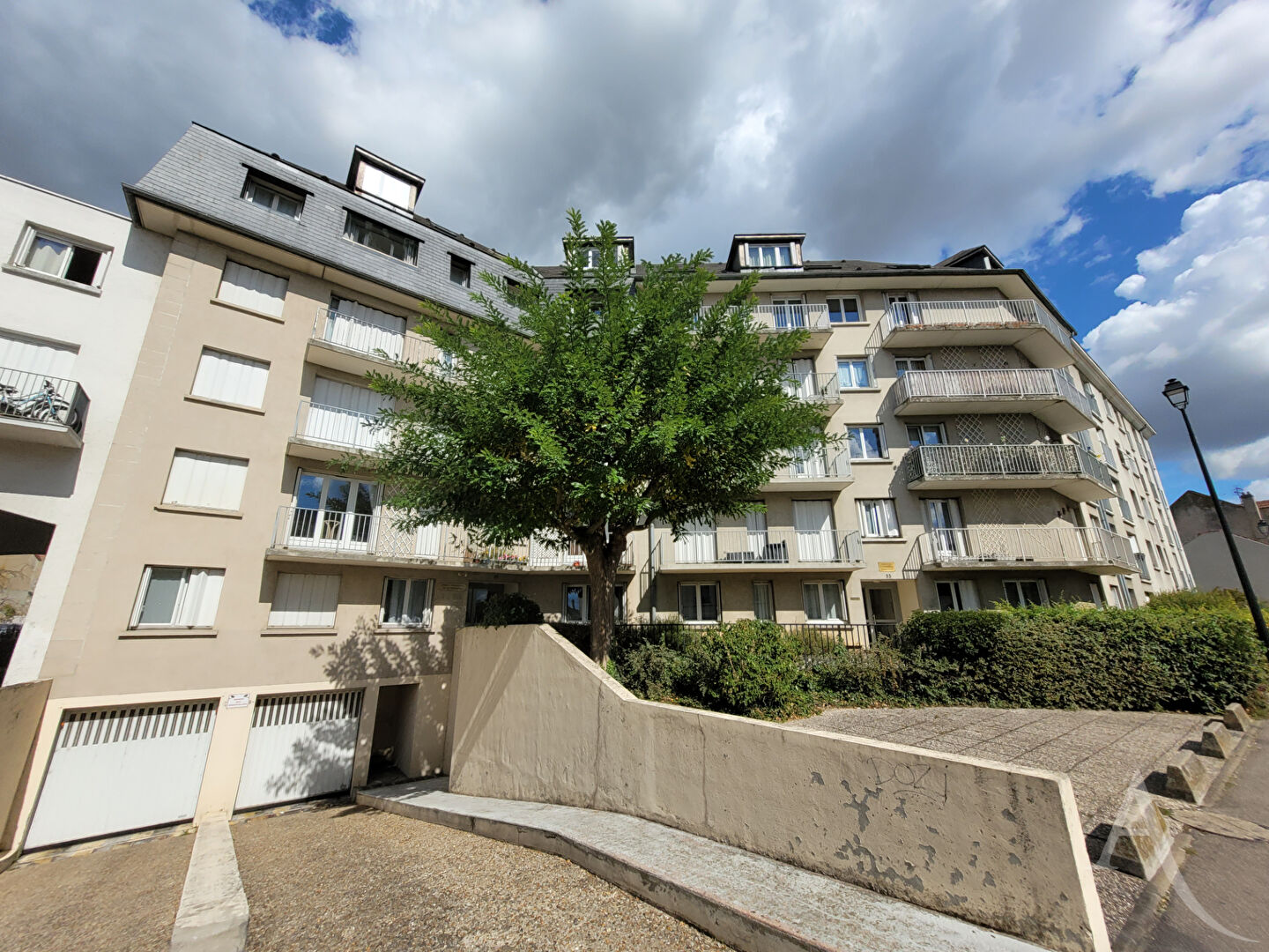 Limay (78) Exclusif 124 000 € Appartement 3 pièces , 2 chambres 61.00 m²