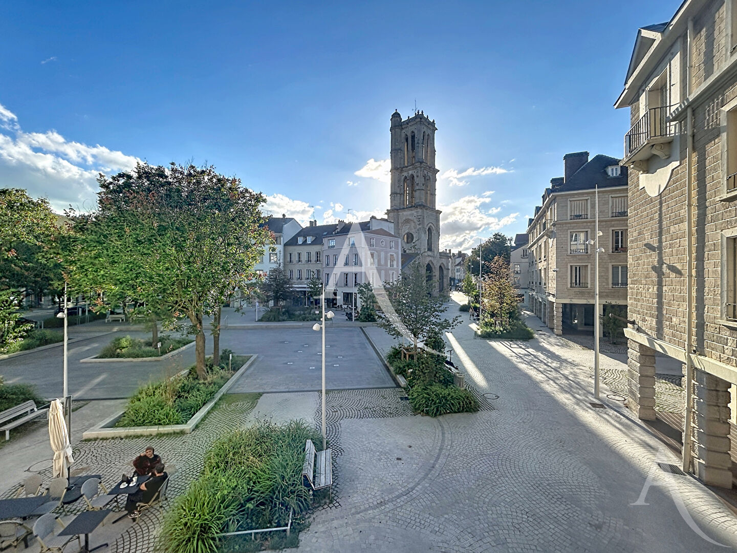 Mantes-la-Jolie (78) Exclusif 140 000 € Appartement 2 pièces , 1 chambre 57.37 m²